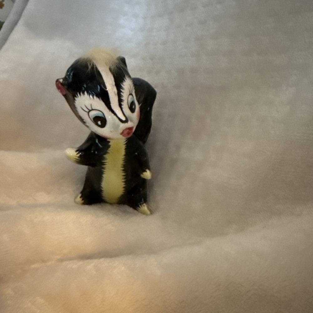Vintage Napco "Stinky" Skunk good condition, Made In Japan
